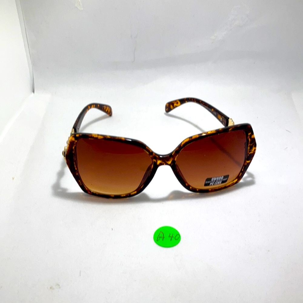 Re Ladies largeUV400 sunglasses
